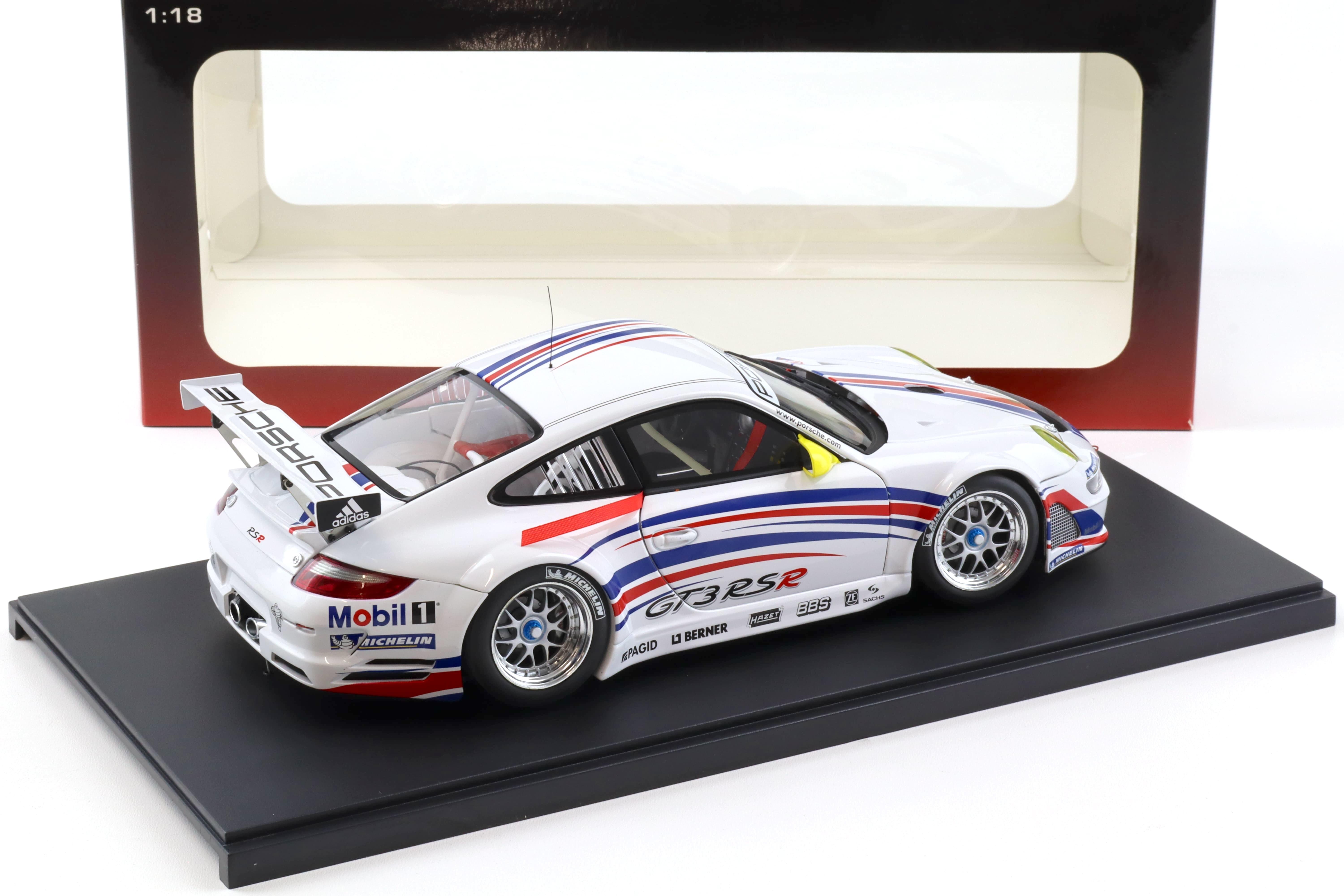 1:18 AUTOart Porsche 911 (997) GT3 RSR PRESENTATION white 80770