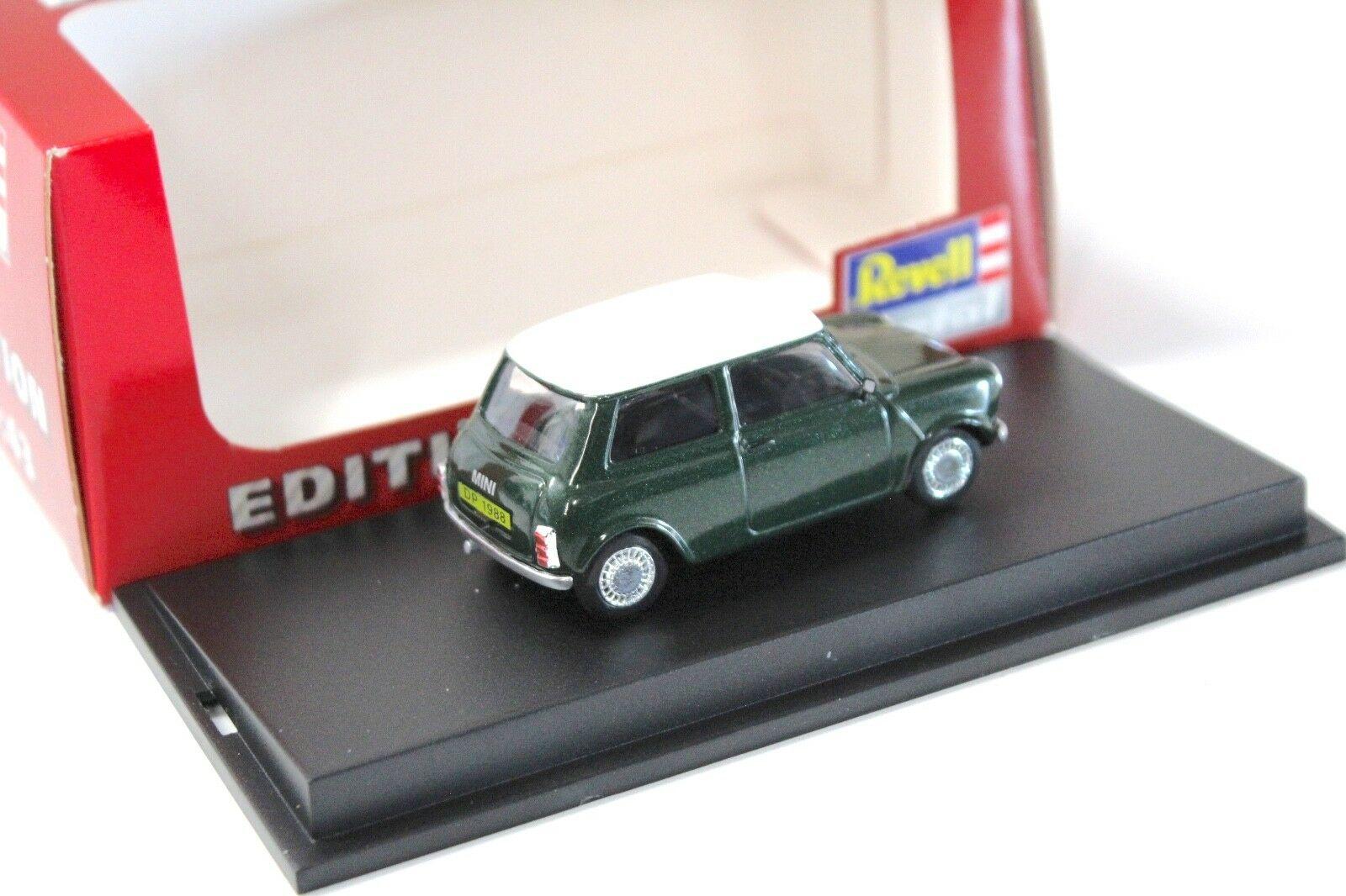 1:43 Revell Classic Mini Cooper green/white 