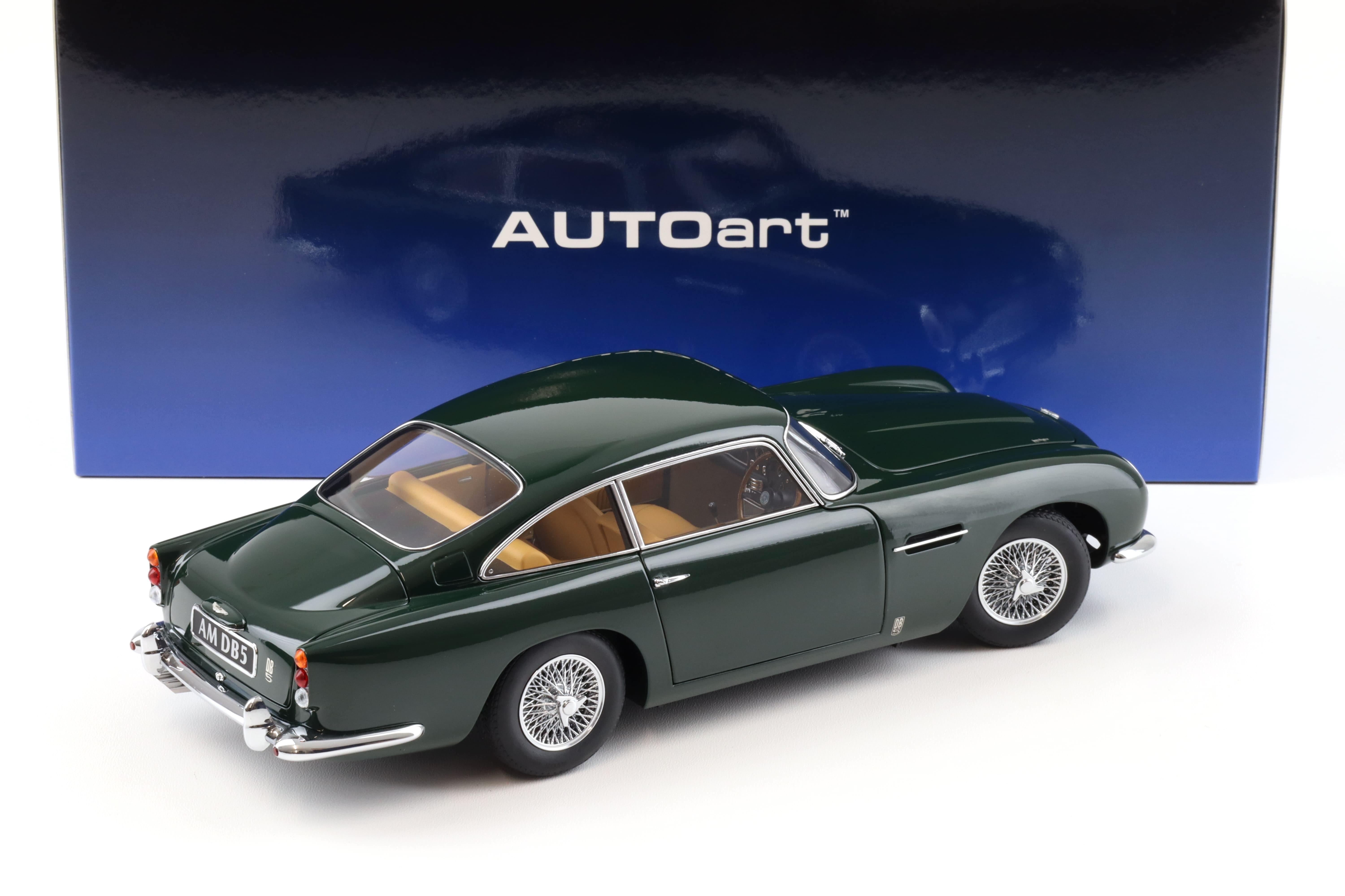 1:18 AUTOart Aston Martin DB5 Coupe 1964 British Racing green 70286