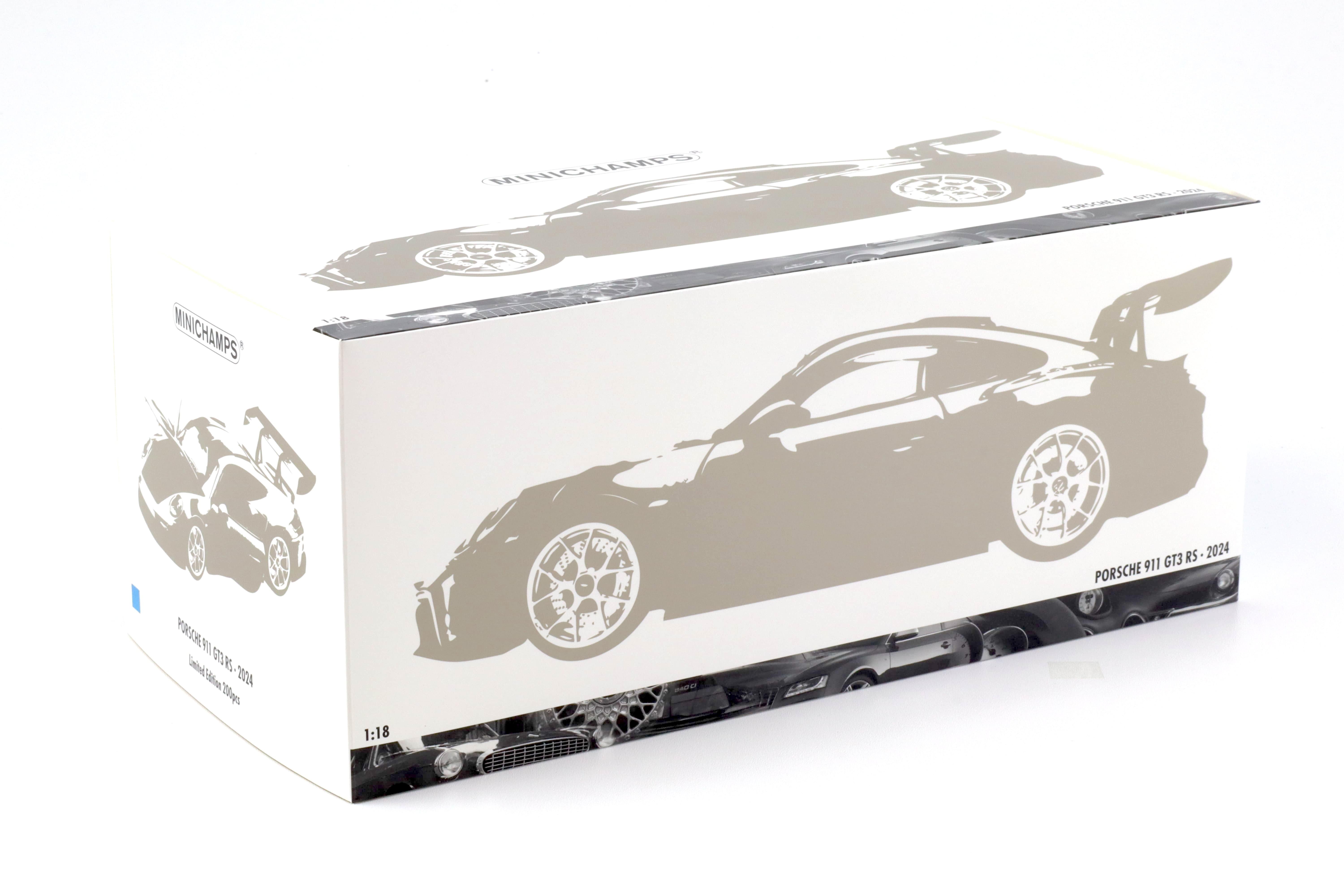 1:18 Minichamps Porsche 911 (992) GT3 RS Weissach Package blue/ dark silver wheels