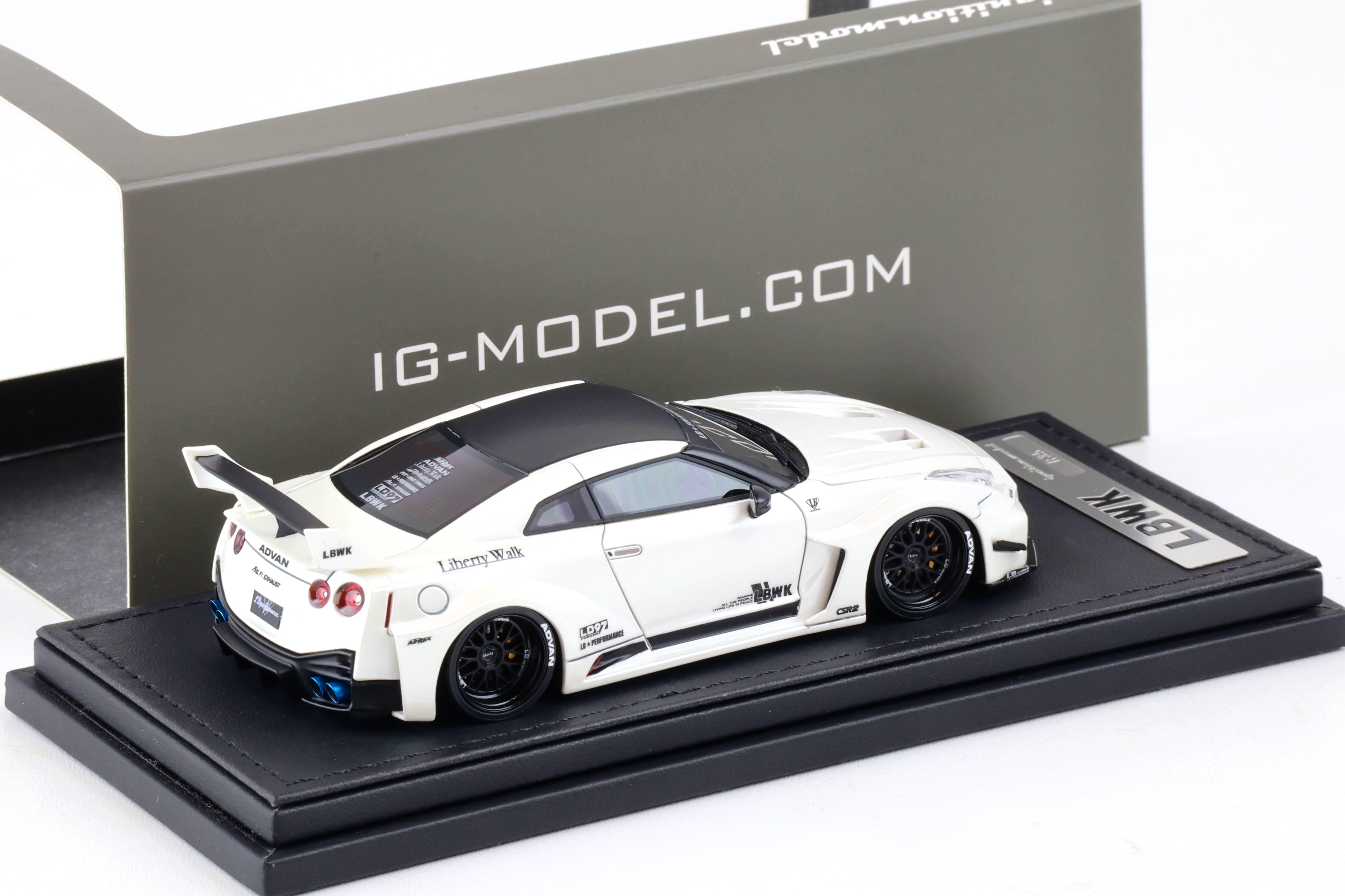 1:43 Ignition Model IG2541 Nissan LB-Silhouette WORKS GT Nissan 35GT-RR white