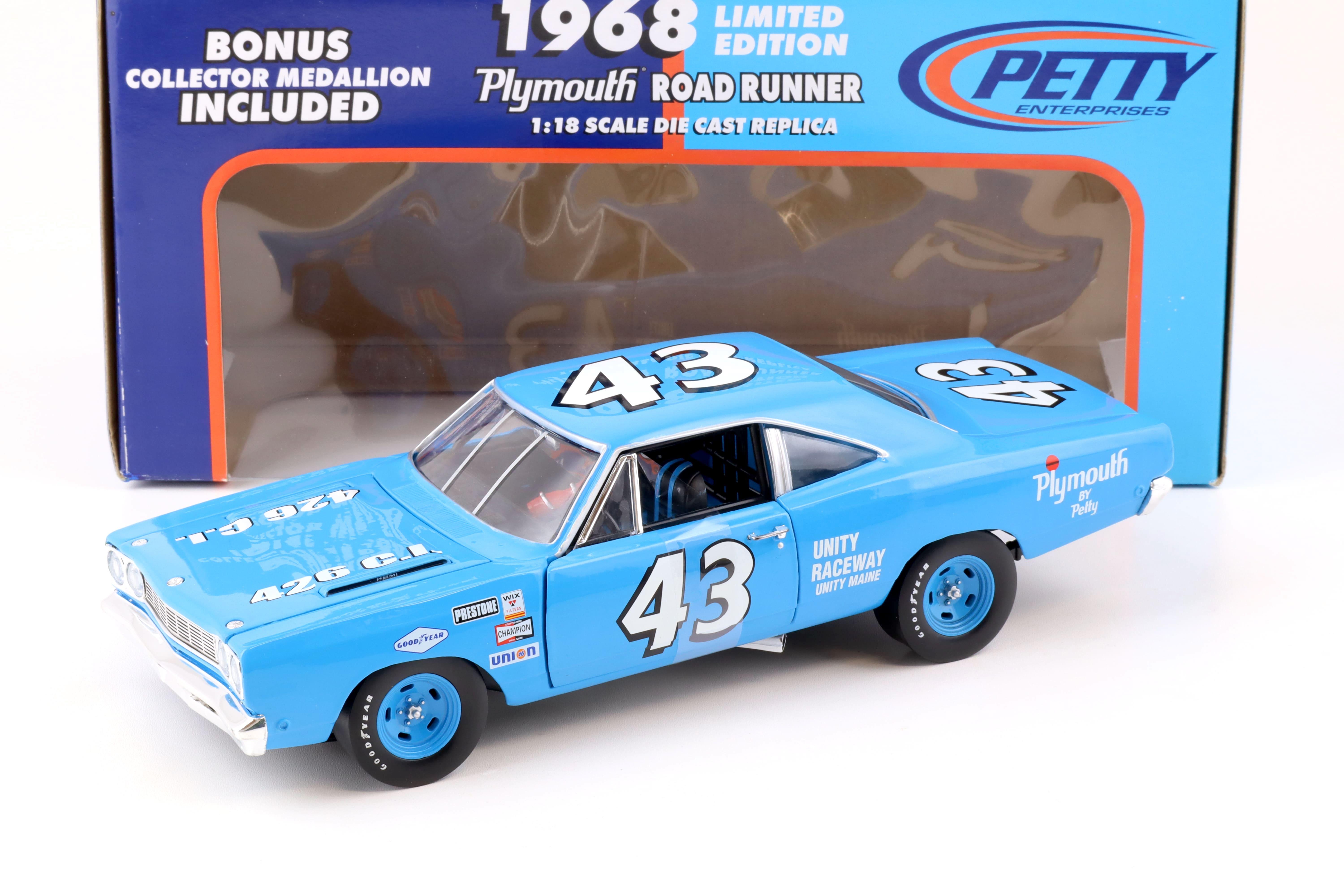 1:18 ERTL 1968 Plymouth Road Runner #43 Petty Enterprises blue