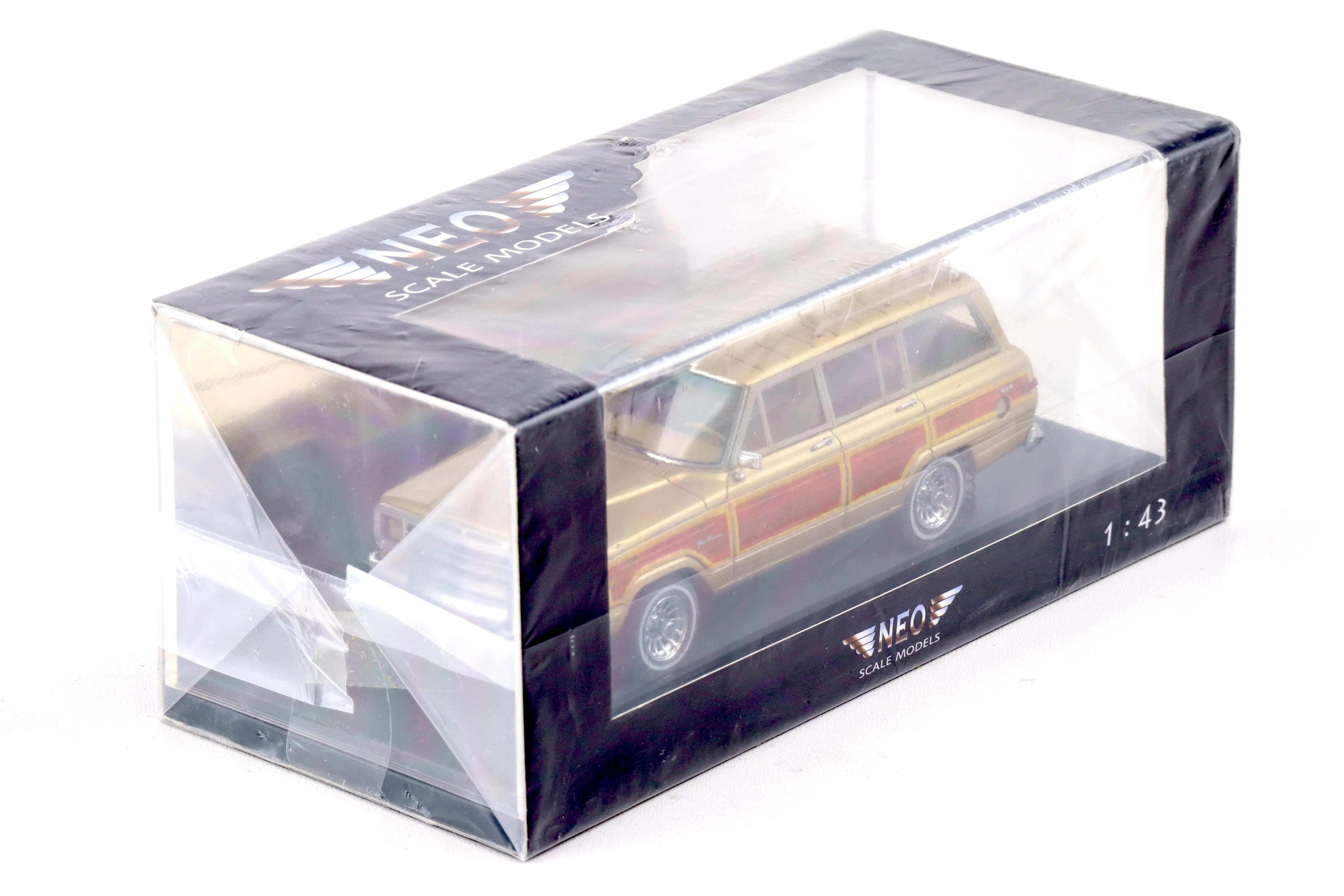 1:43 NEO Jeep Grand Wagoneer gold metallic/ wood 1989