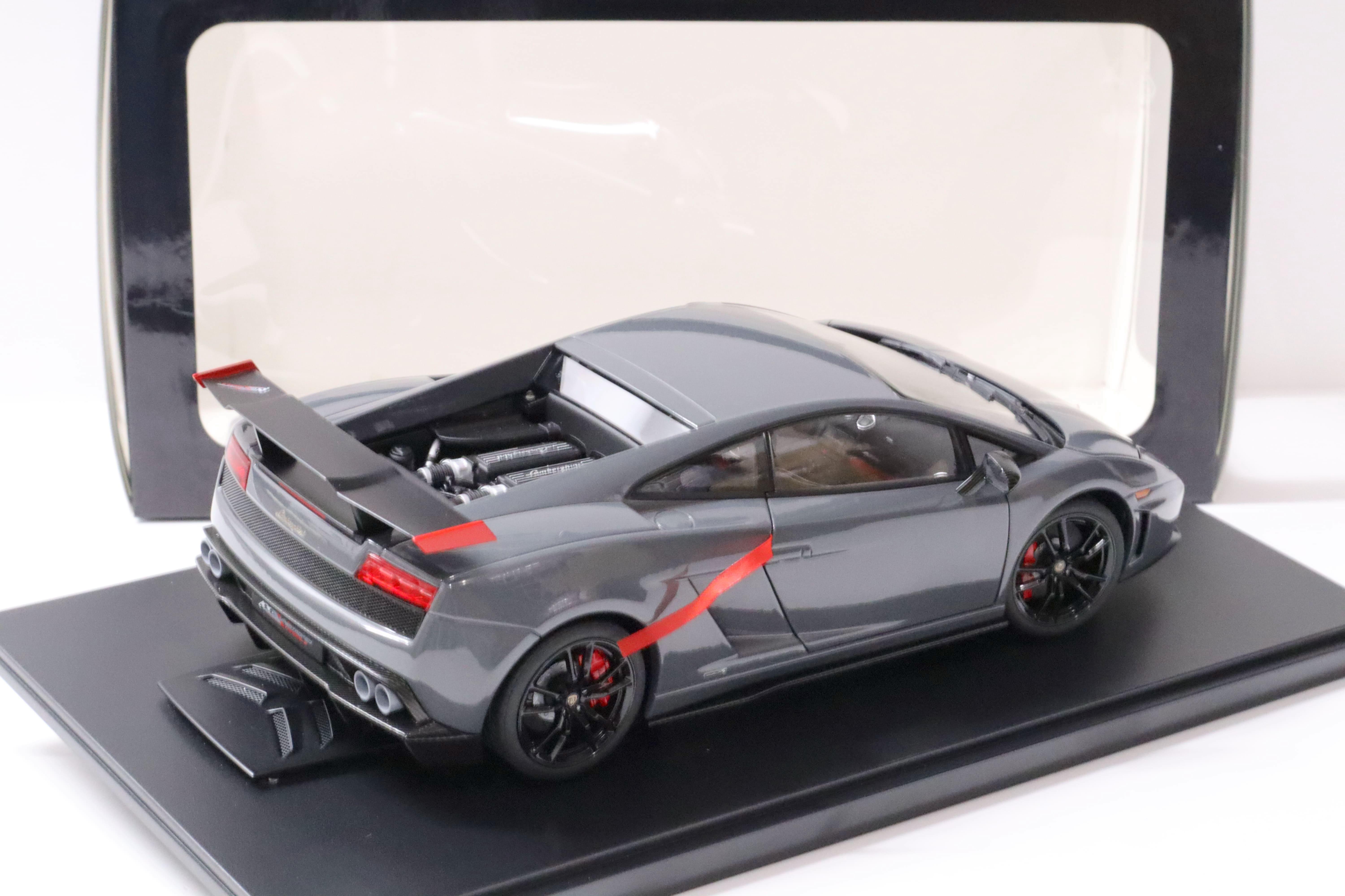 1:18 AUTOart Lamborghini Gallardo LP570 Supertrofeo Stradale Grigio Telesto/ grey