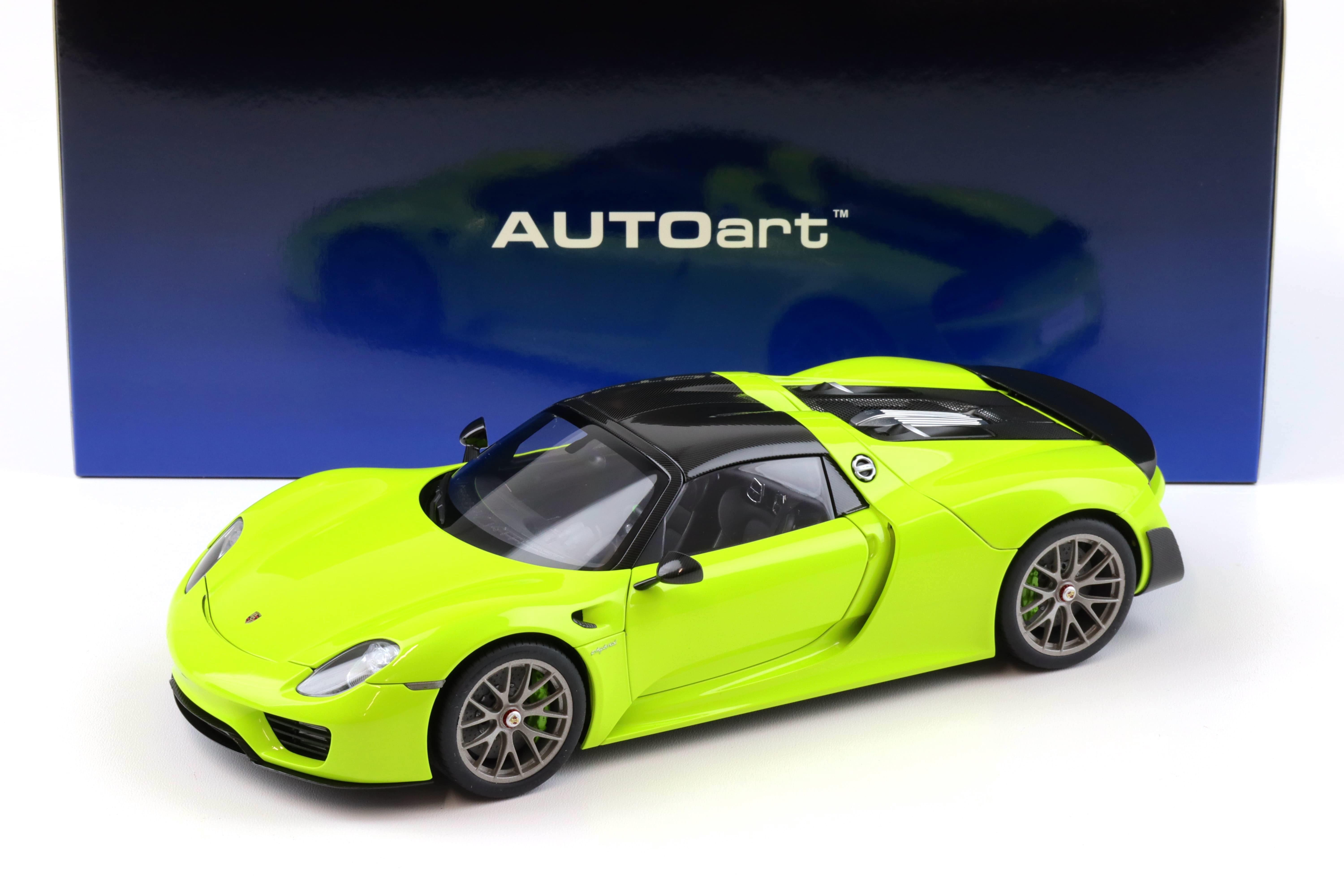 1:18 AUTOart Porsche 918 Spyder Weissach Package 2013 Acid green 77921