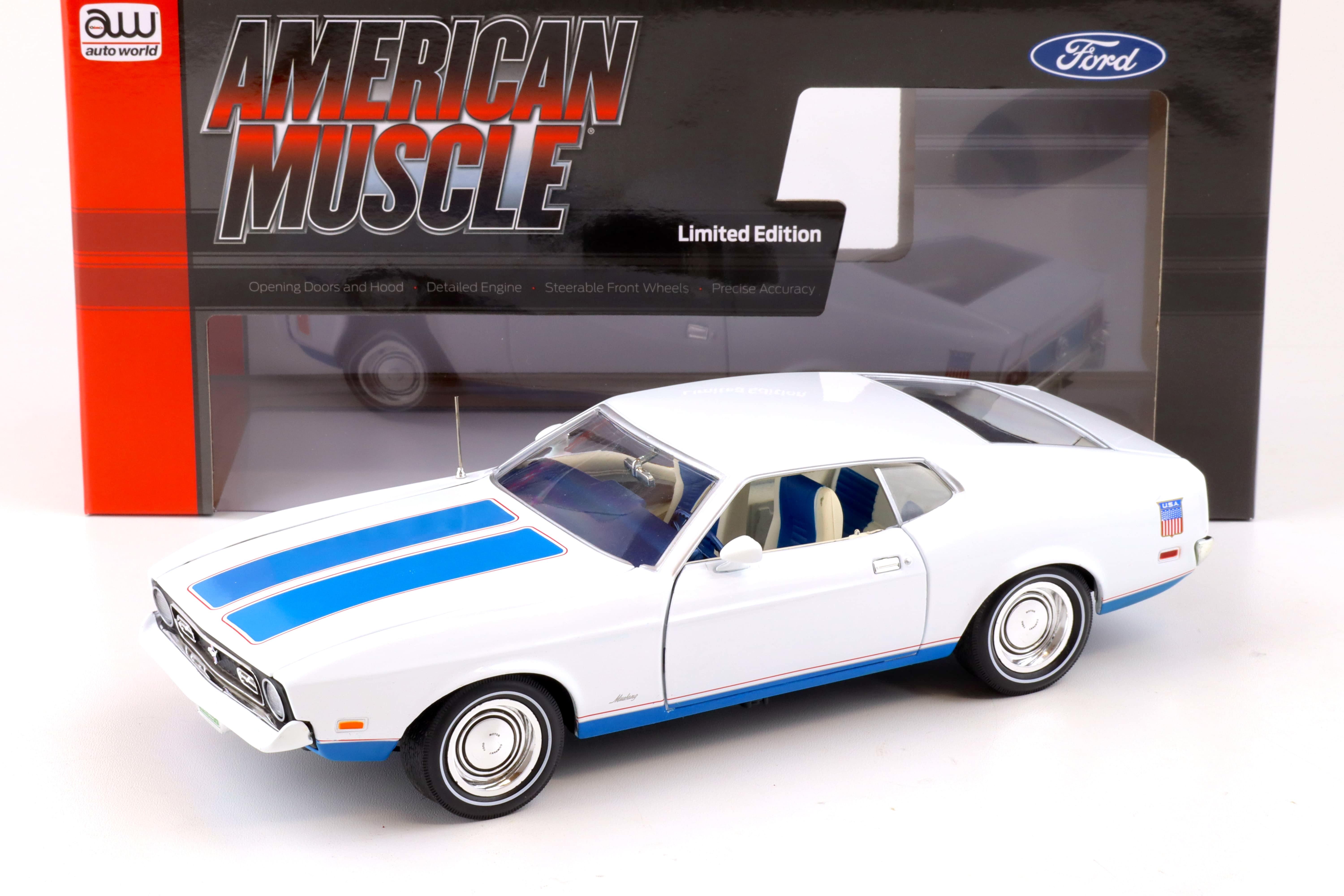 1:18 Auto World 1972 Ford Mustang Fastback Sprint Class of 1972 white/ blue