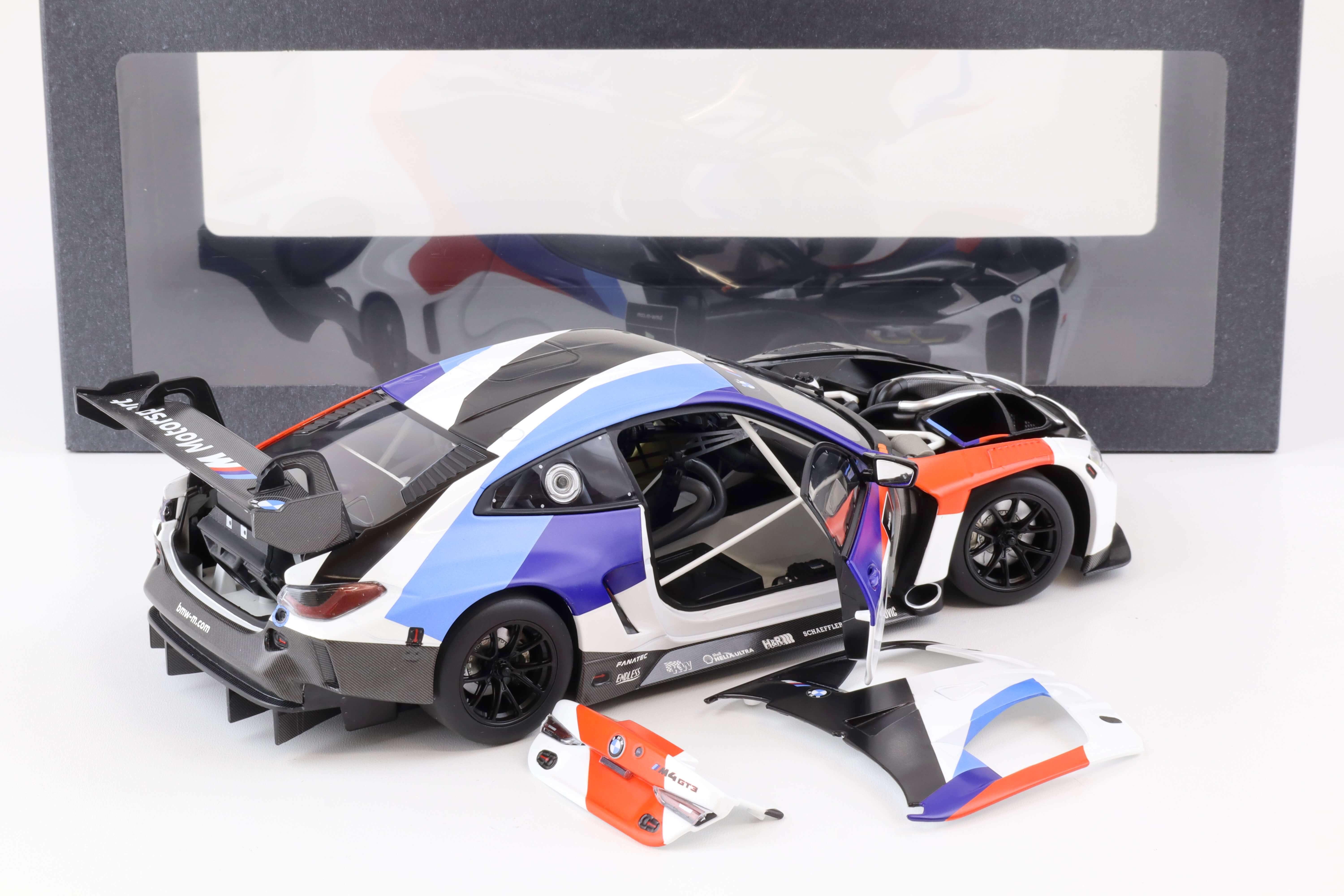 1:18 Minichamps BMW M4 GT3 Presentation 2021 #1 white/blue/red DEALER VERSION