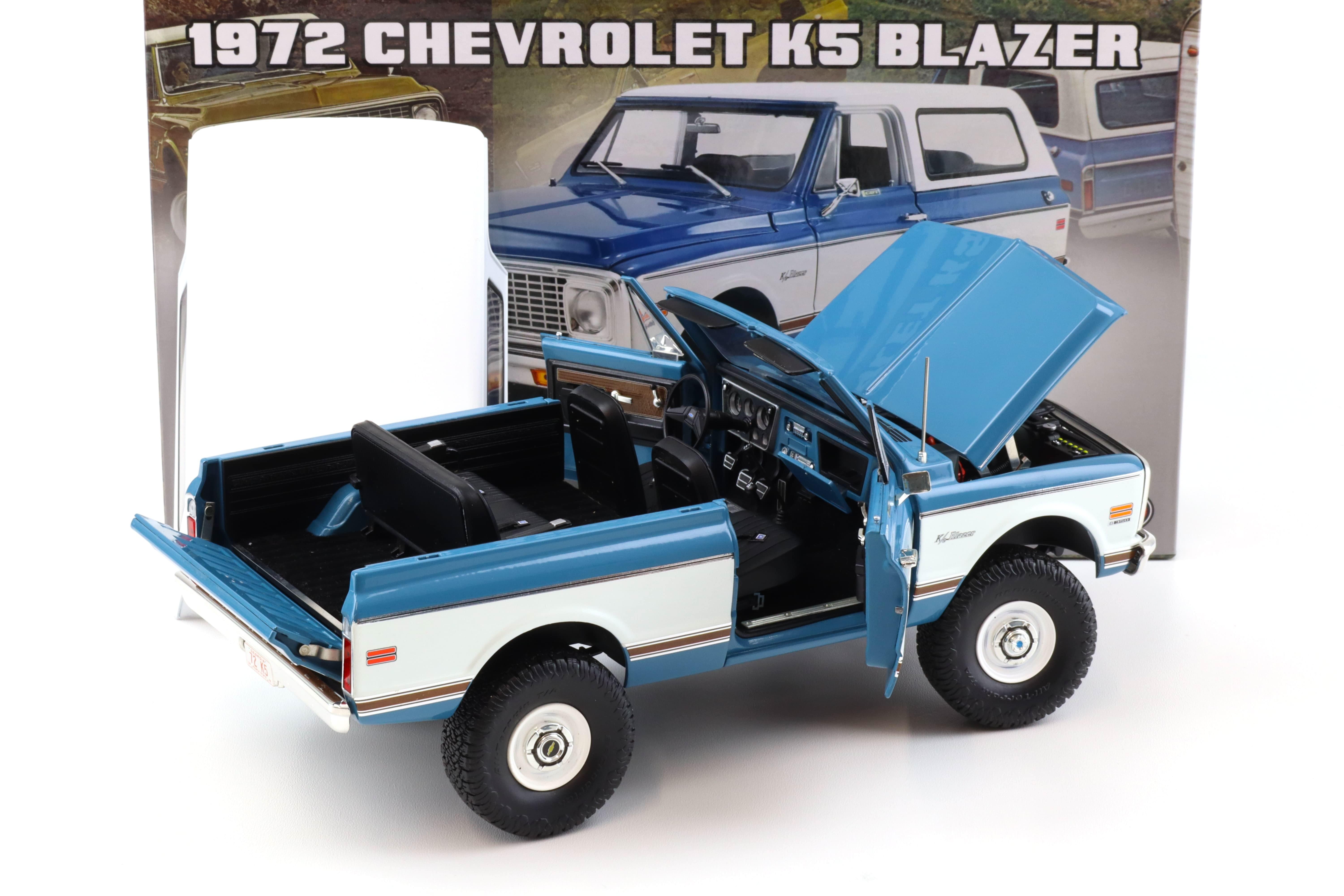 1:18 ACME 1972 Chevrolet K5 Blazer Lifted off-road Version blue/ white