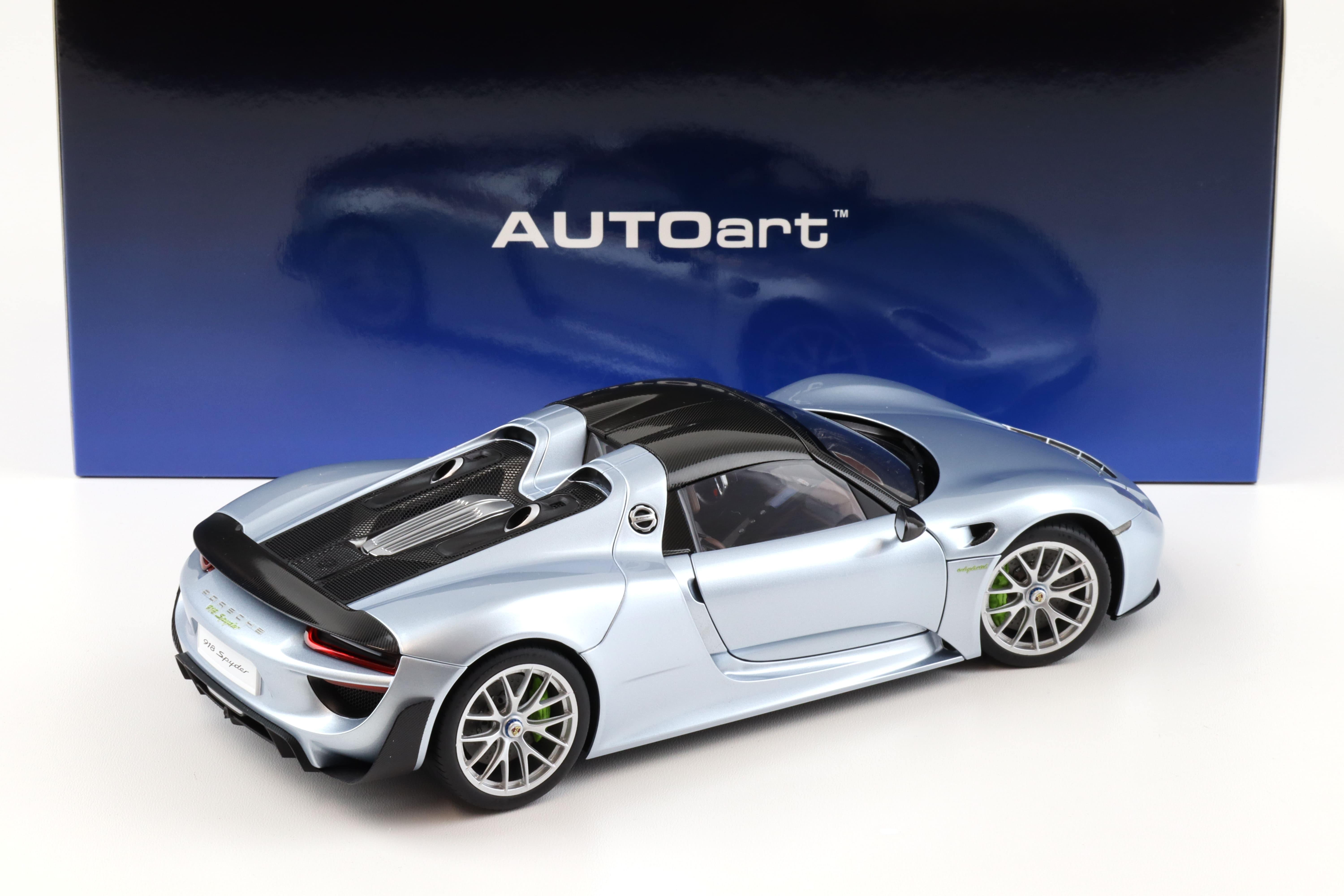 1:18 AUTOart Porsche 918 Spyder Weissach Package 2013 Liquid metal chrome blue 77923